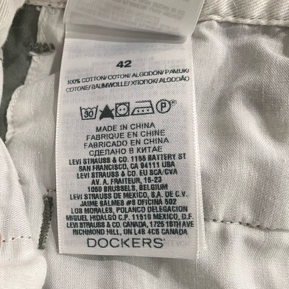 Dockers Men's Shorts size 42 - Picture 6 of 9